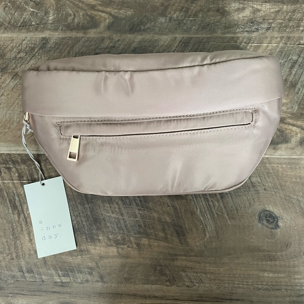 A new day Target fanny pack belt bag NWT